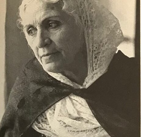 Mîna Qazî Xanim (1908-1996)