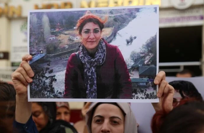 Daxuyaniya Înîsiyatîfa Navneteweyî ‘Ji Nagihan Akarsel re Edalet’