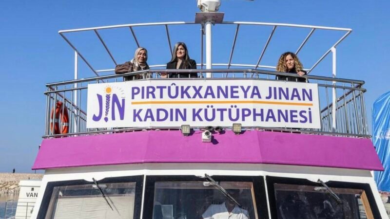 Van Gölü’ndeki ‘Kadın Kütüphanesi’